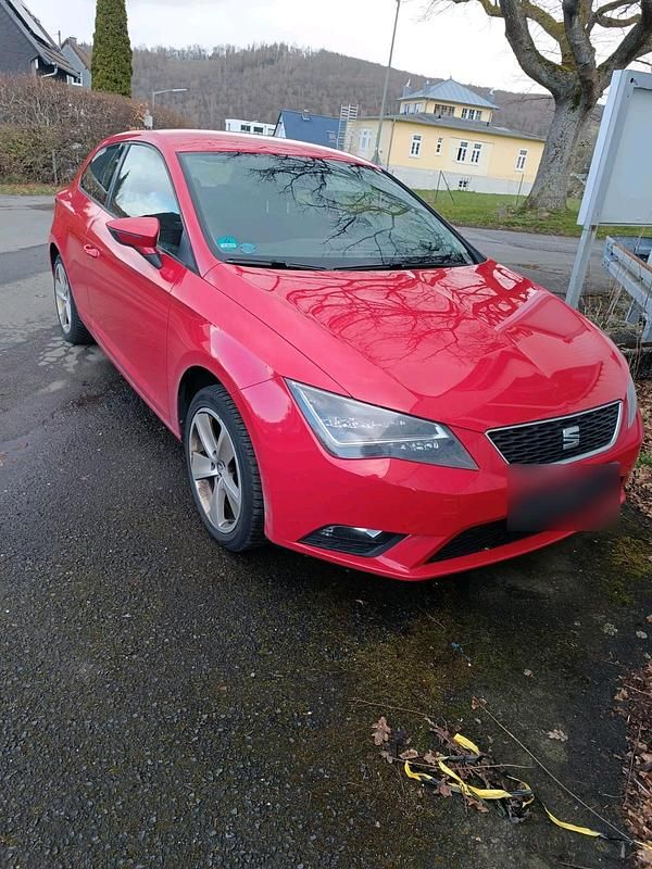 Gebraucht Seat Leon 122 PS (89 kW) 2015 Rot Limousine