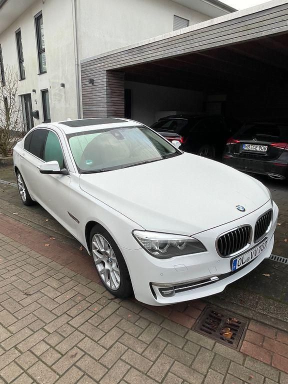 Gebraucht BMW 730 258 PS (189 kW) 2013 Weiß Limousine