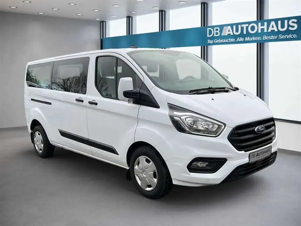 Używany Ford Transit Custom Trend 105 KM (77 kW) 2022 Biały Kombi