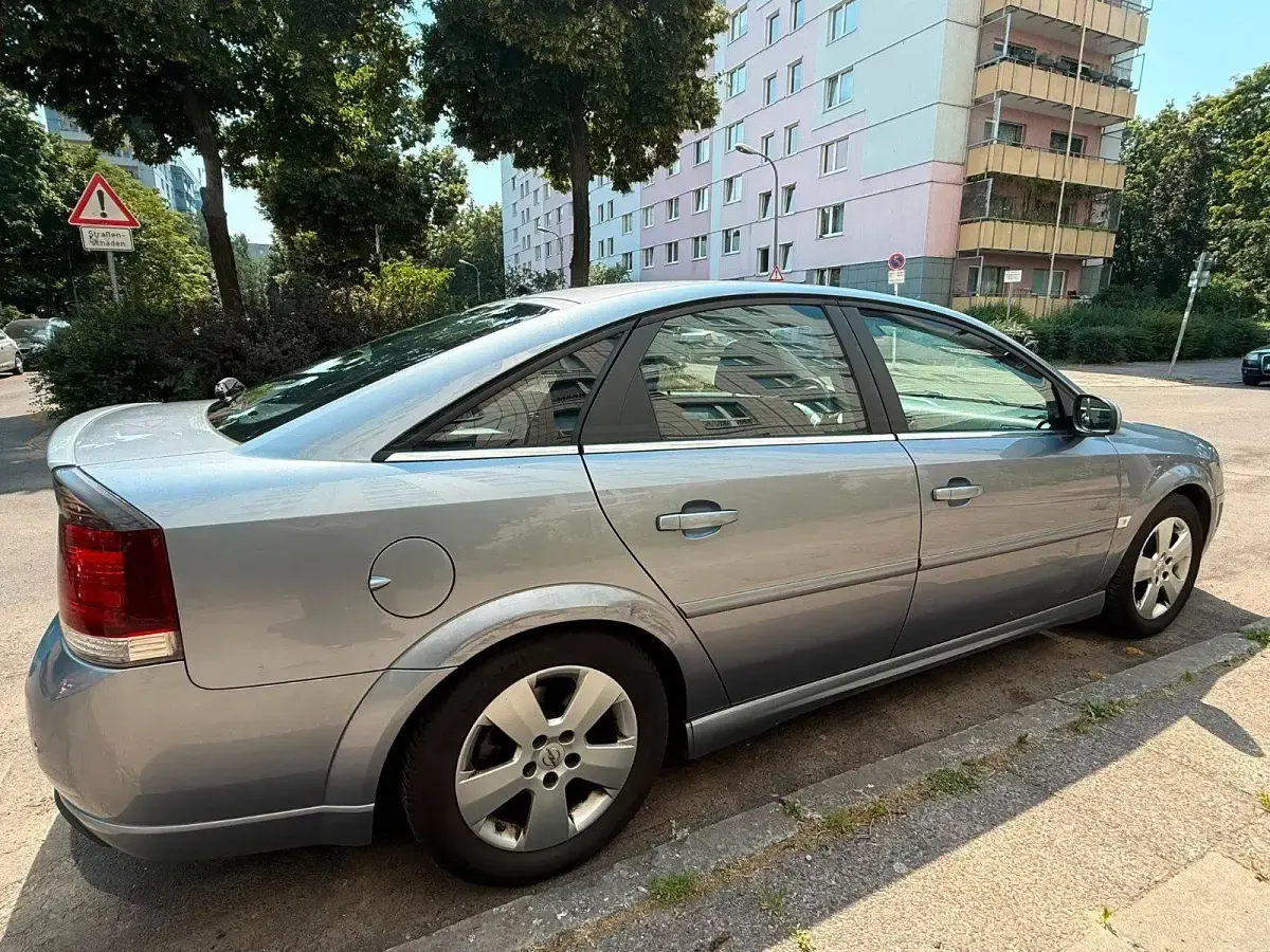 Gebraucht Opel Vectra 147 PS (108 kW) 2003 Silber Limousine