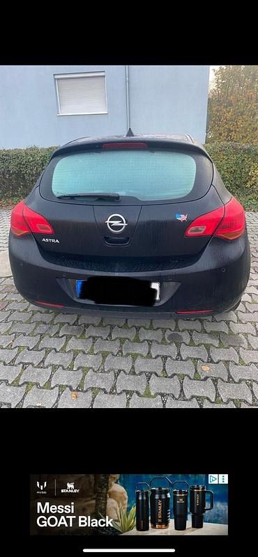 Gebraucht Opel Astra 116 PS (85 kW) 2011 Schwarz Limousine