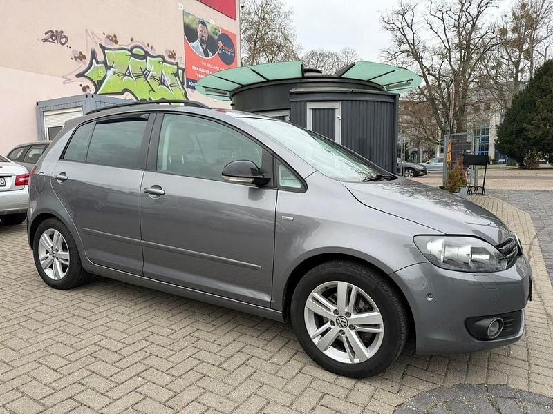 Gebraucht VW Golf VII 122 PS (89 kW) 2012 Grau Limousine