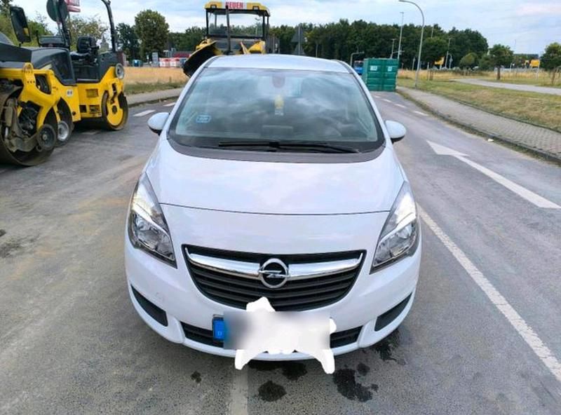 Weiß Gebraucht 2016 Opel Meriva Van / Kleinbus | 5.500 € (Fairer Preis) - Bild 1/4