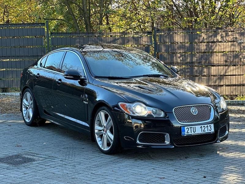 Schwarz Gebraucht 2010 Jaguar XFR Limousine | 19.999 € - Bild 1/4