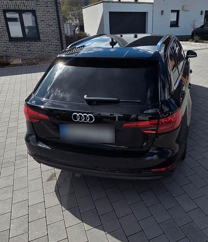 Gebraucht Audi A4 Sport 150 PS (110 kW) 2016 Schwarz Kombi