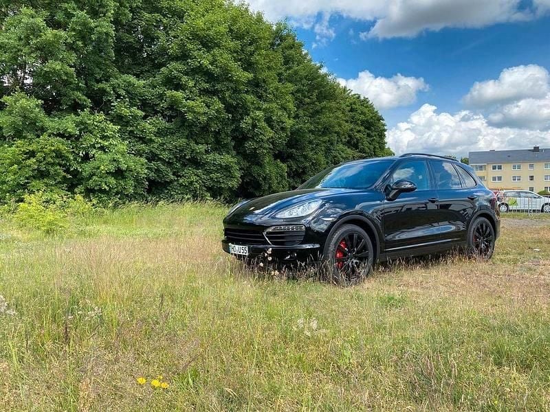 Gebraucht Porsche Cayenne 300 PS (220 kW) 2011 Schwarz SUV
