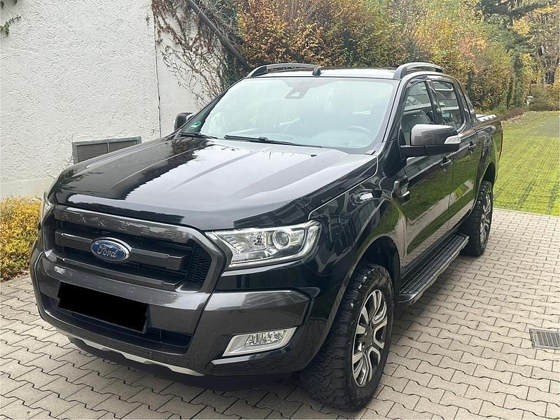 Schwarz Gebraucht 2017 Ford Ranger Wildtrack Abholung | 17.900 € (Fairer Preis) - Bild 1/4