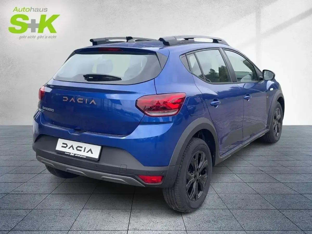 Neu Dacia Sandero Extreme 110 PS (80 kW) 2025 Ironblau metallic Kleinwagen