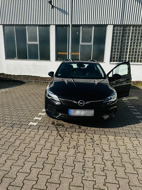 Gebraucht Opel Astra 102 PS (75 kW) 2020 Schwarz Kombi