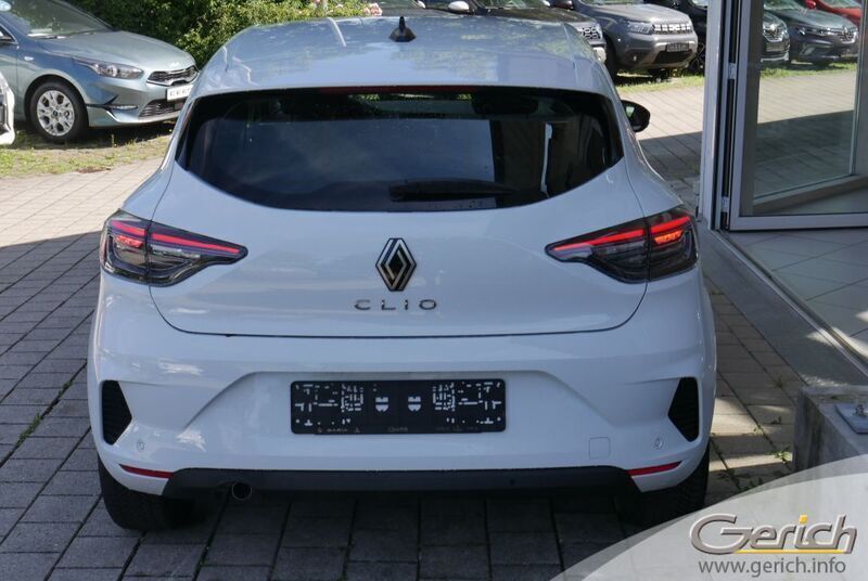 Gebraucht Renault Clio V Evolution 101 PS (74 kW) 2022 Weiß Kleinwagen