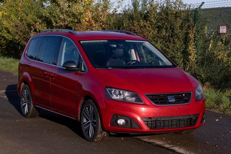 Rot Gebraucht 2018 Seat Alhambra FR-Line Van / Kleinbus | 16.800 € (Guter Preis) - Bild 1/4