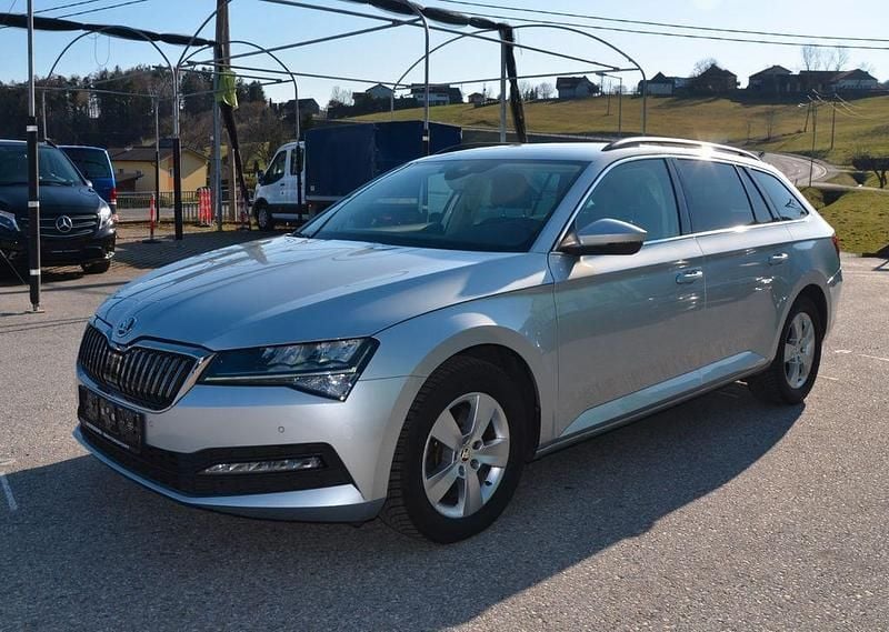 Gebraucht Skoda Superb 150 PS (110 kW) 2021 Silber Kombi