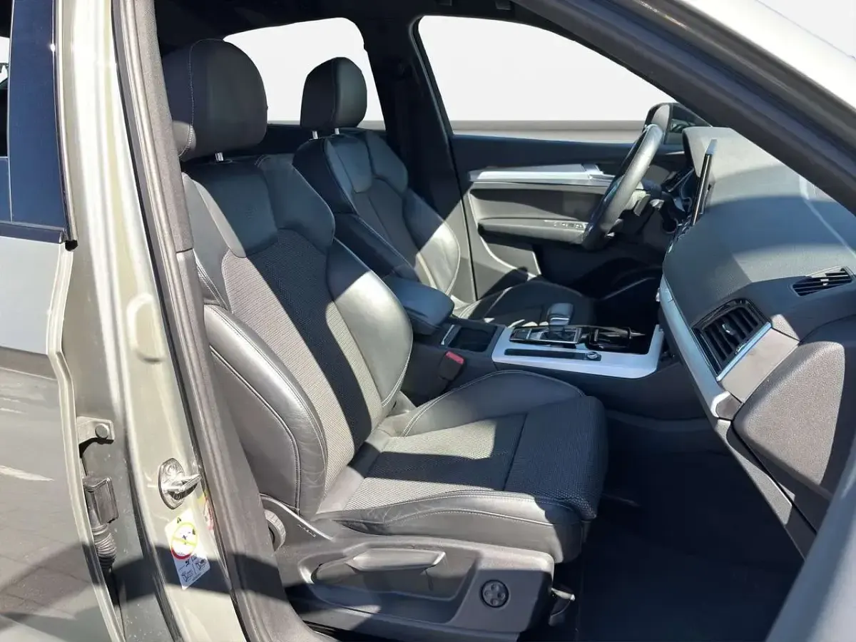 Gebraucht Audi Q5 S-Line 204 PS (150 kW) 2023 Chronosgrau metallic SUV
