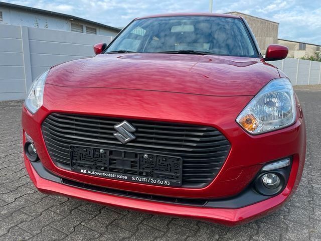 Rot Gebraucht 2017 Suzuki Swift Comfort Kleinwagen | 12.700 € (Etwas zu teuer) - Bild 1/4