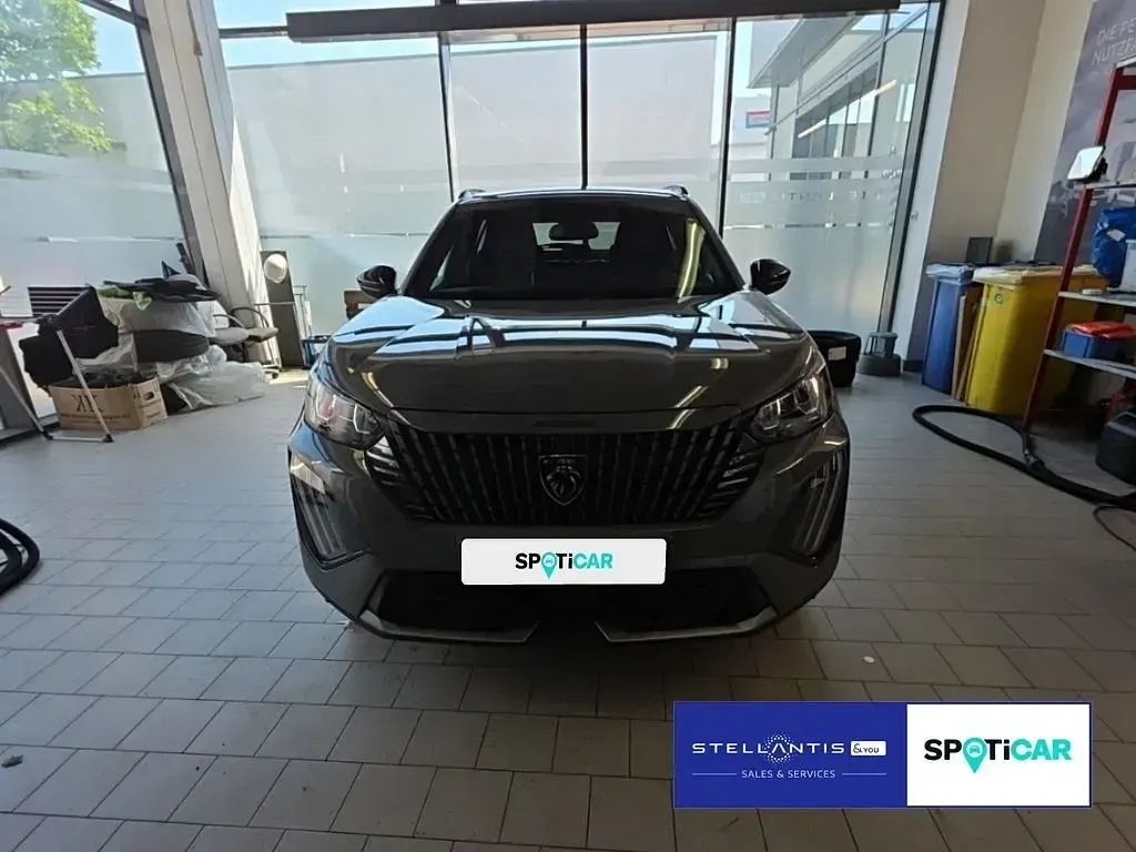 Gebraucht Peugeot 2008 Allure 131 PS (96 kW) 2024 Grau SUV