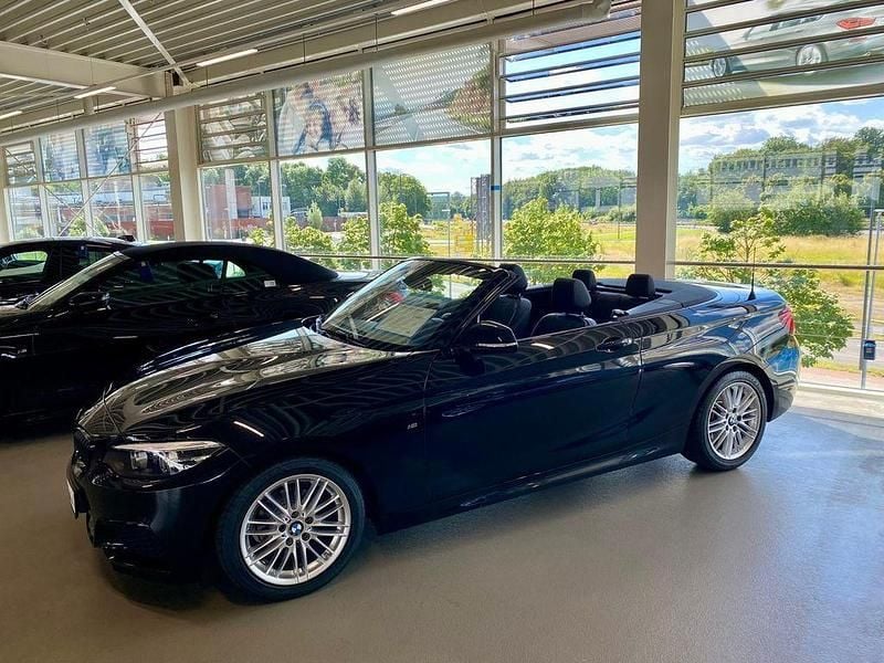 Schwarz Gebraucht 2021 BMW 218 M Sport Cabrio | 24.700 € (Guter Preis) - Bild 1/4