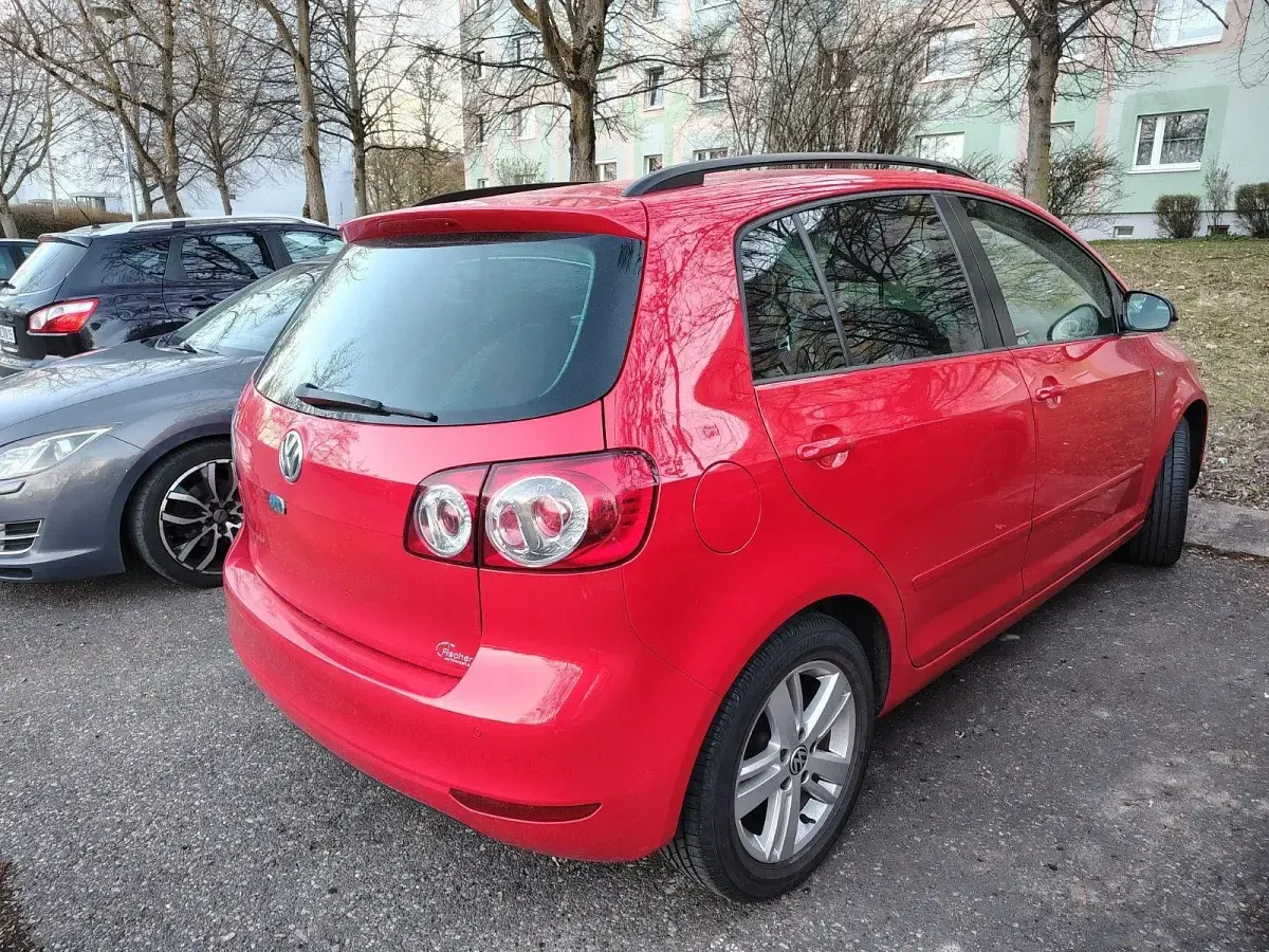 Gebraucht VW Golf Plus Cross Match 105 PS (77 kW) 2012 Rot Van / Kleinbus