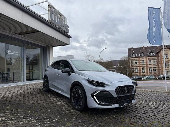 Neu Renault Clio V Techno 158 PS (116 kW) 2025 Rafale grau Limousine