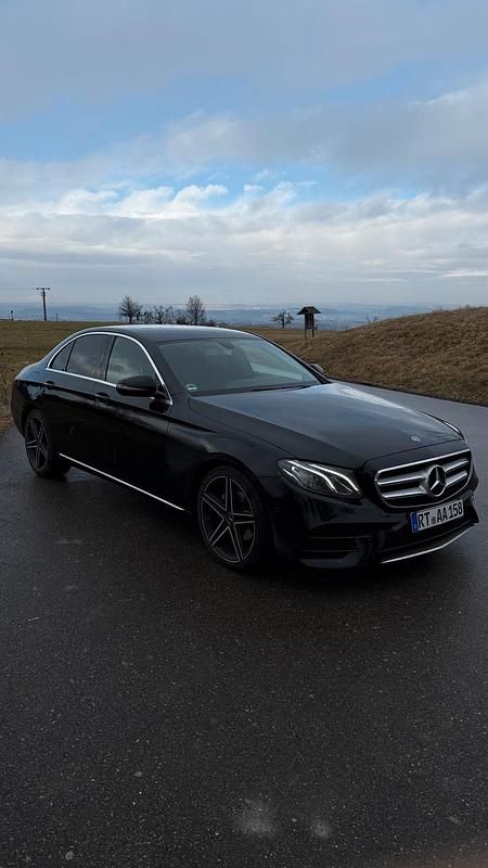 Gebraucht Mercedes E220 194 PS (142 kW) 2018 Schwarz Limousine