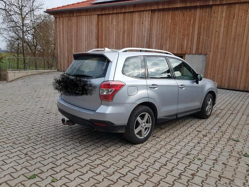 Gebraucht Subaru Forester 147 PS (108 kW) 2016 Silber SUV