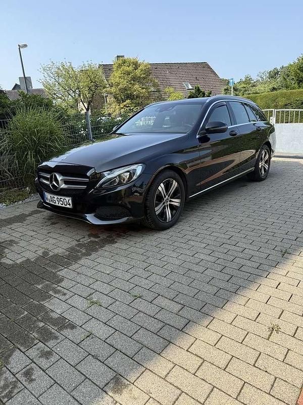Schwarz Gebraucht 2016 Mercedes C200 Kombi | 10.000 € (Guter Preis) - Bild 1/4
