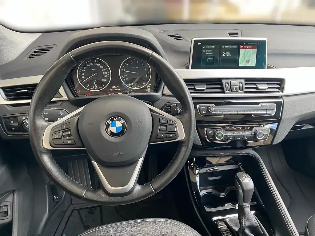 Używany BMW X1 Performance 231 KM (169 kW) 2017 Srebrny SUV