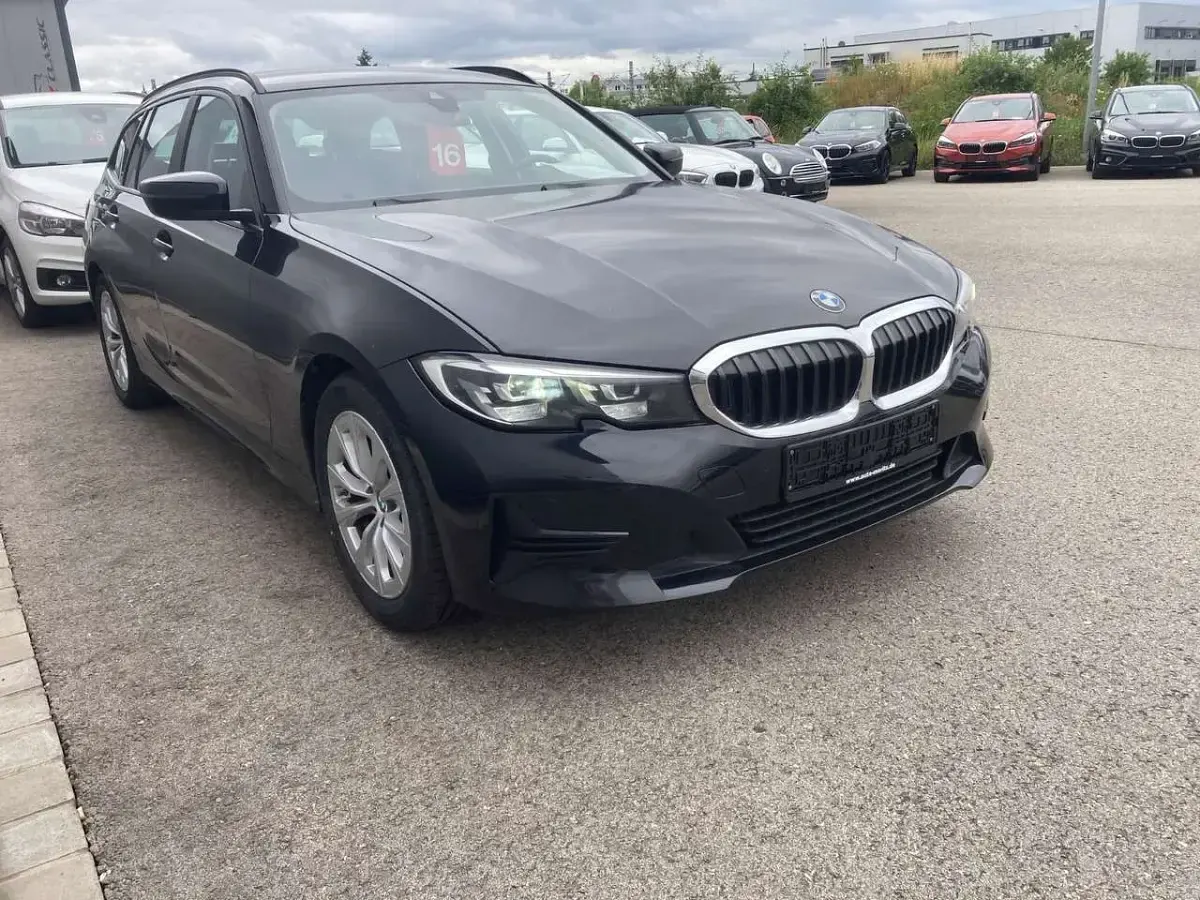 Gebraucht BMW 318 150 PS (110 kW) 2021 Schwarz Kombi