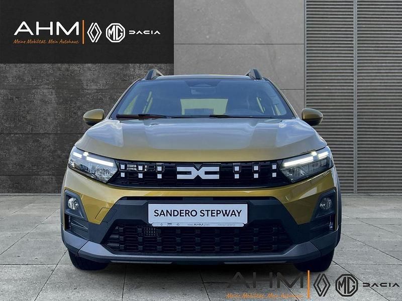 Neu Dacia Sandero Expression 110 PS (80 kW) 2026 Gelb Limousine