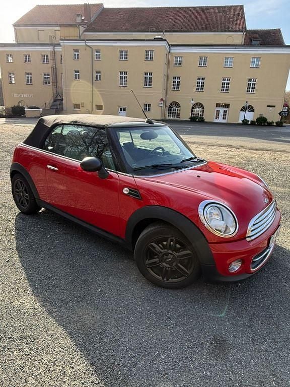 Gebraucht Mini Cooper Cabriolet 122 PS (89 kW) 2011 Rot Cabrio
