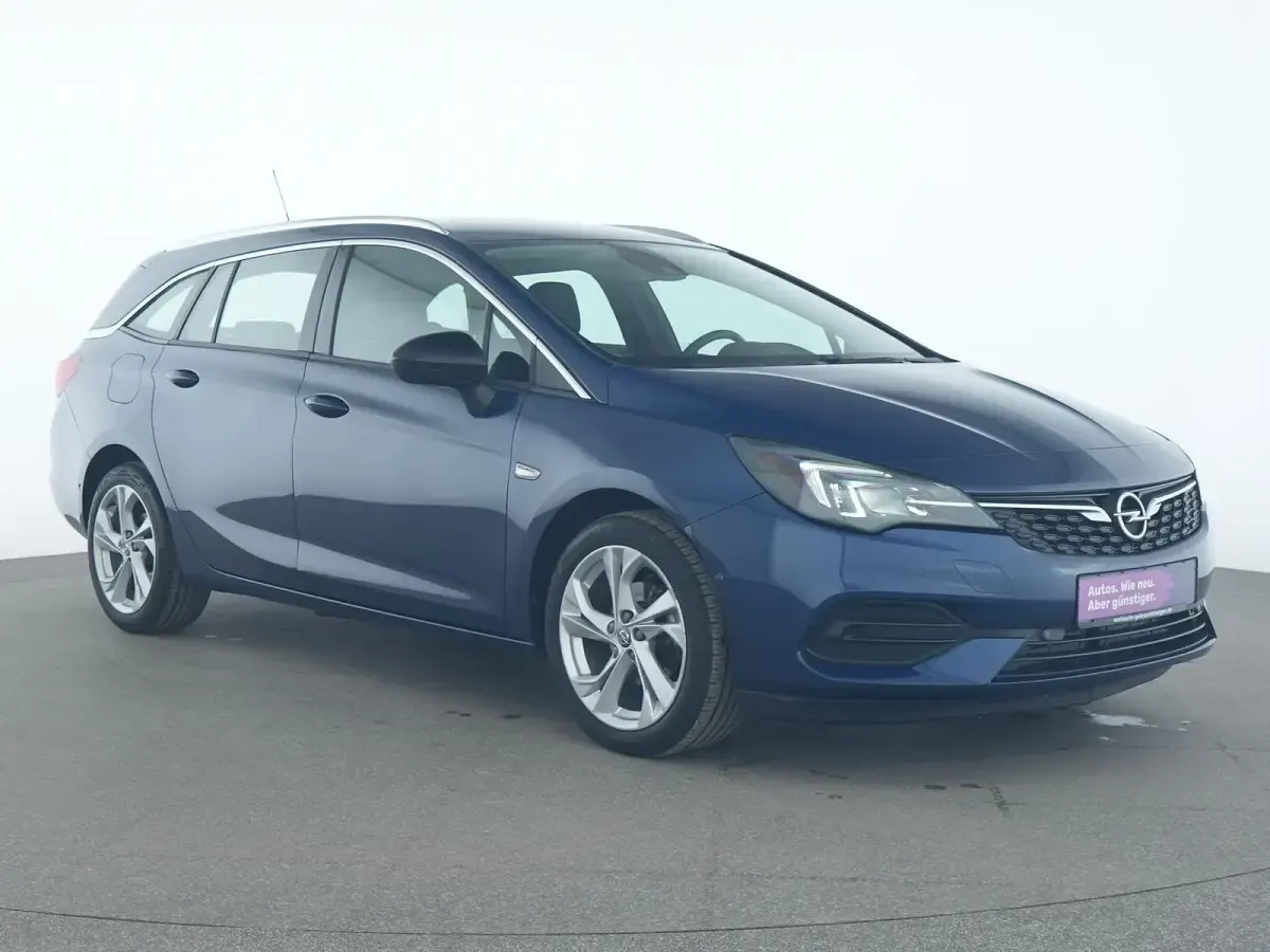 Używany Opel Astra Elegance 131 KM (96 kW) 2022 Niebieski Hatchback