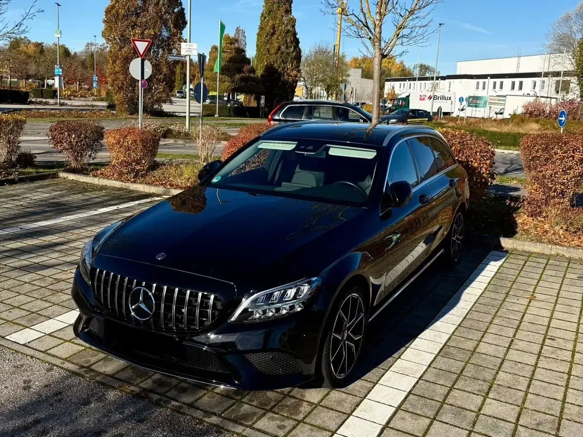 Gebraucht Mercedes C220 194 PS (142 kW) 2020 Schwarz Kombi