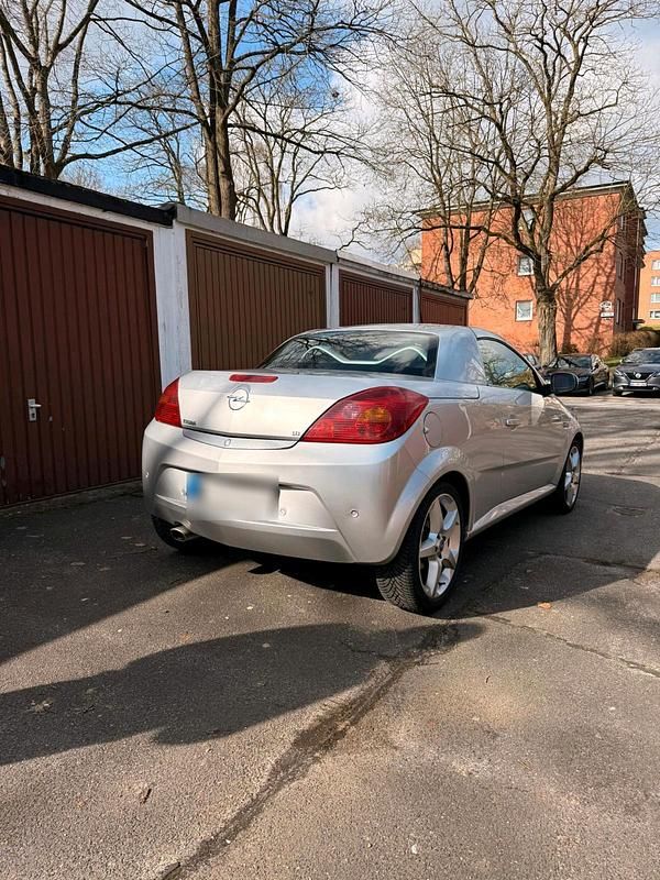 Gebraucht Opel Tigra 125 PS (91 kW) 2006 Silber Cabrio