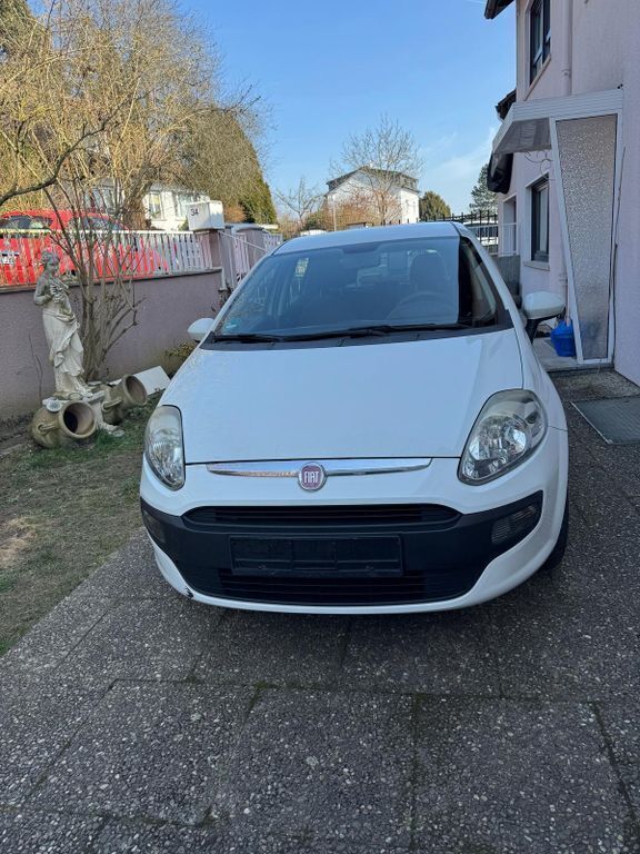 Weiß Gebraucht 2011 Fiat Grande Punto Kleinwagen | 3.000 € (Fairer Preis) - Bild 1/4