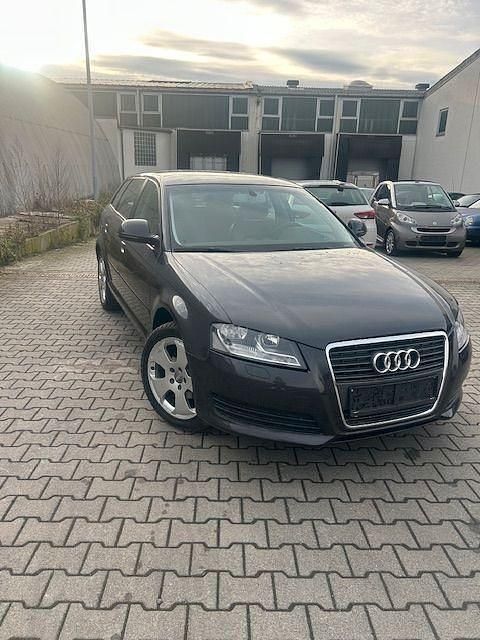 Gebraucht Audi A3 Ambiente 102 PS (75 kW) 2009 Grau Kleinwagen