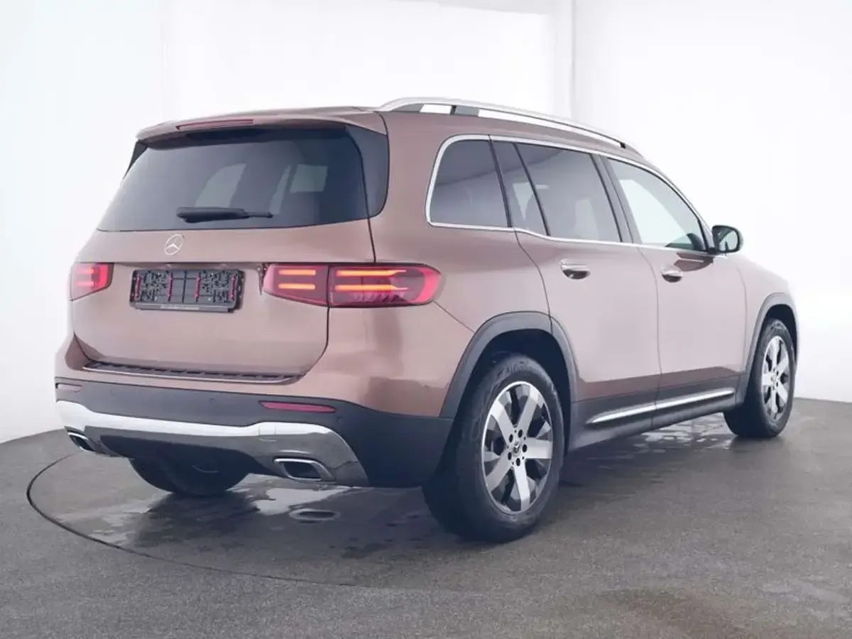 Gebraucht Mercedes GLB250 Advanced Plus 224 PS (164 kW) 2024 Gold rosgold SUV