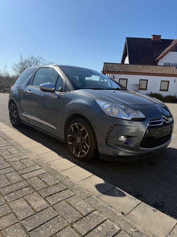 Gebraucht Citroën DS3 Sport Chic 156 PS (114 kW) 2011 Grau Kleinwagen