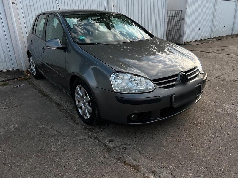 Grau Gebraucht 2006 VW Golf V Limousine | 1.750 € (Guter Preis) - Bild 1/4