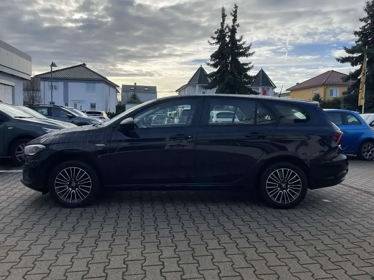 Gebraucht Fiat Tipo Cross 131 PS (96 kW) 2023 Colore esterno (new nero (vr7 Kombi