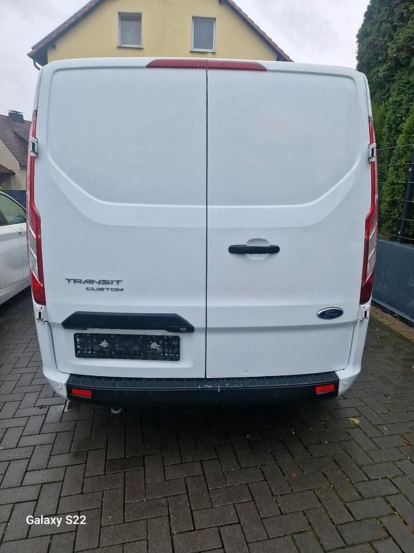 Gebraucht Ford Transit 131 PS (96 kW) 2022 Weiß