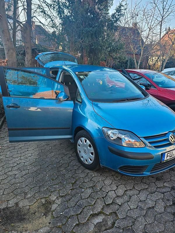 Blau Gebraucht 2005 VW Golf IV Kombi | 2.999 € - Bild 1/4