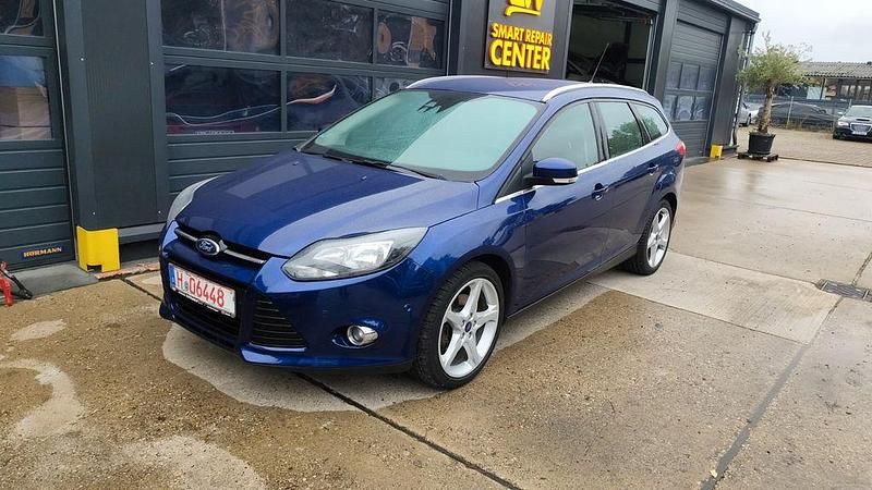 Blau Gebraucht 2014 Ford Focus Titanium Kombi | 5.200 € (Fairer Preis) - Bild 1/4