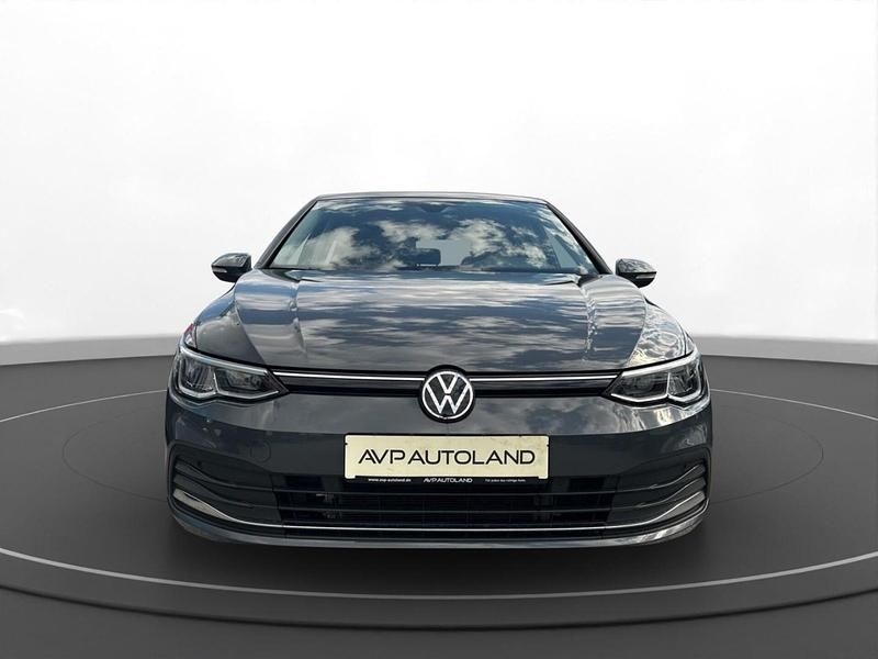 Gebraucht VW Golf VIII Active 150 PS (110 kW) 2021 Delfingrau Kleinwagen