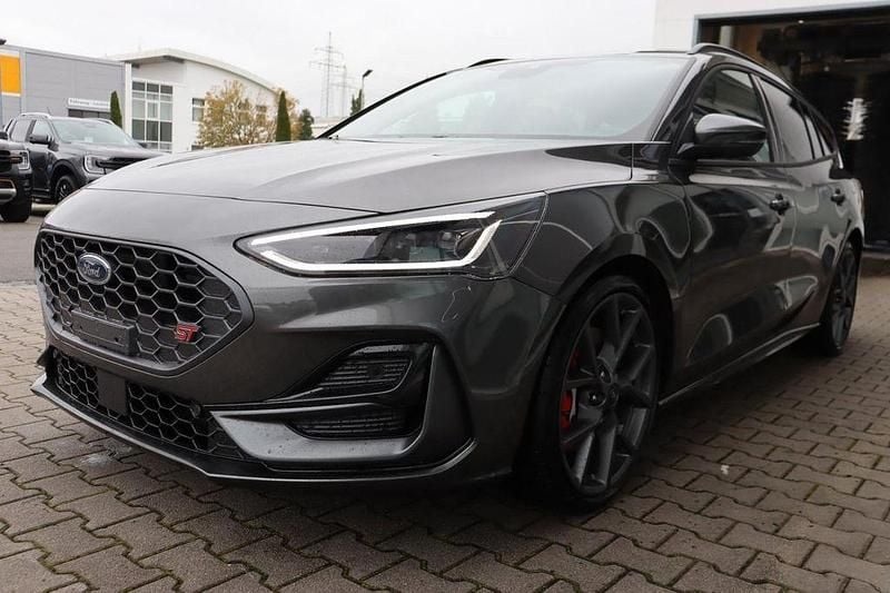 Neu Ford Focus ST 280 PS (205 kW) 2026 Grau Limousine