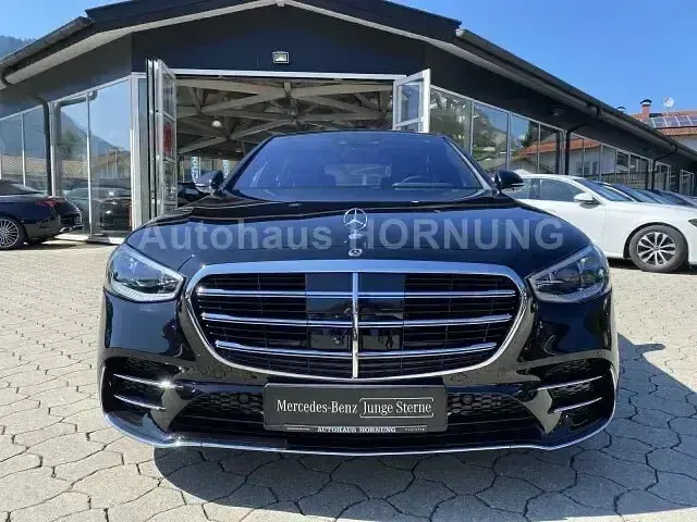 Gebraucht Mercedes S350 AMG 313 PS (230 kW) 2025 Metalliclack obsidianschwarz Limousine