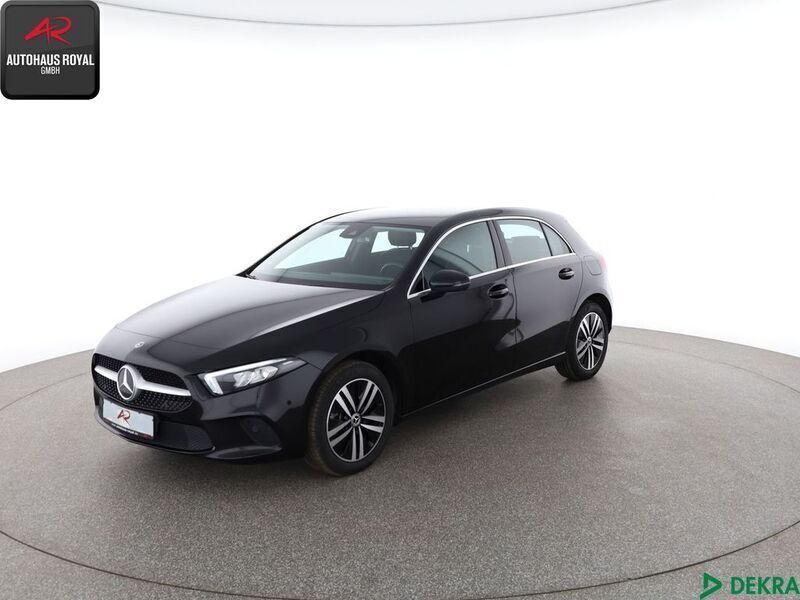 Schwarz Gebraucht 2022 Mercedes A250 Progressive Limousine | 24.880 € (Superpreis) - Bild 1/4