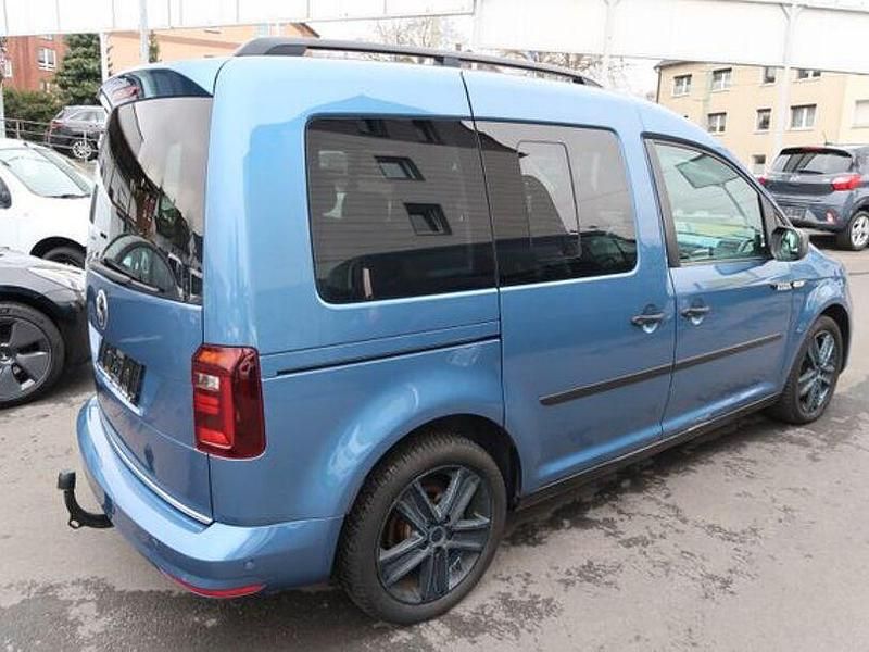 Gebraucht VW Caddy Highline 150 PS (110 kW) 2016 Blau Van / Kleinbus