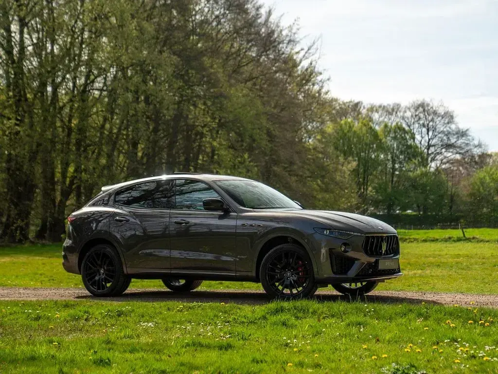 Usata Maserati Levante 430 CV (316 kW) 2021 Grigio SUV