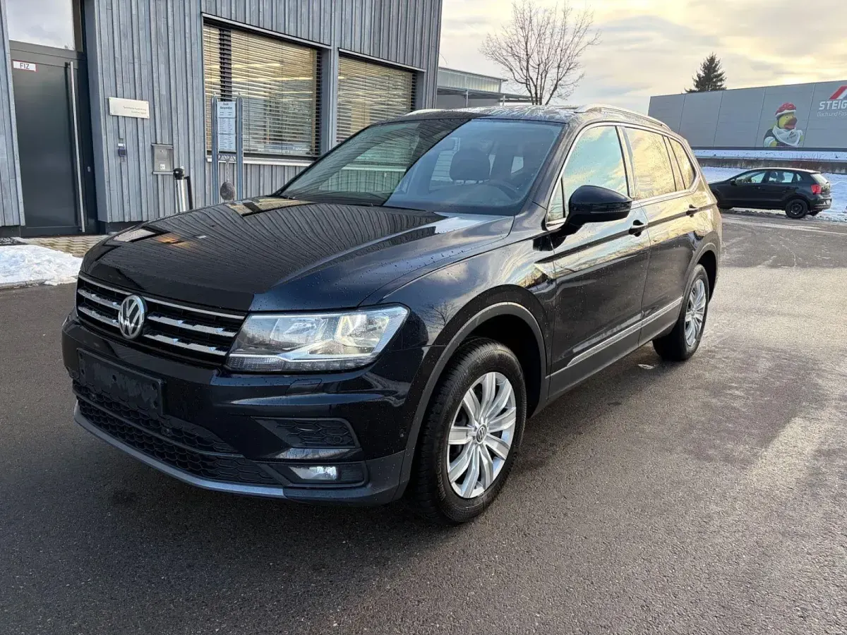 Gebraucht VW Tiguan Allspace IQ Drive 150 PS (110 kW) 2020 Schwarz SUV