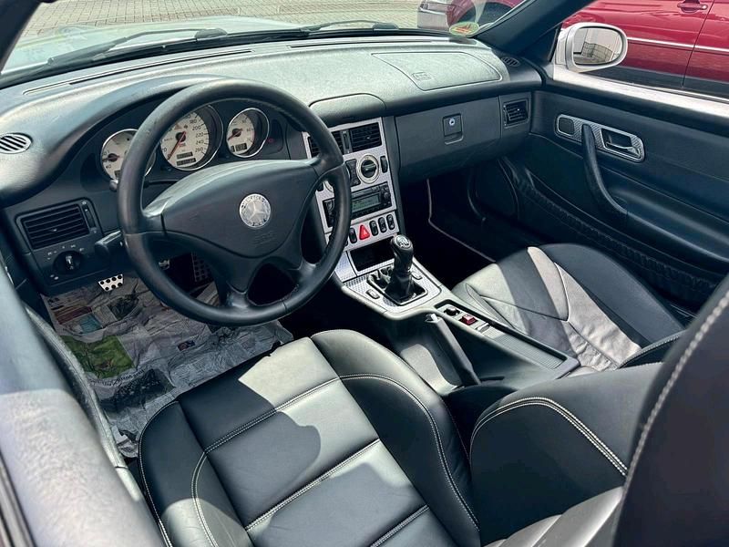 Gebraucht Mercedes SLK320 218 PS (160 kW) 2001 Silber Cabrio
