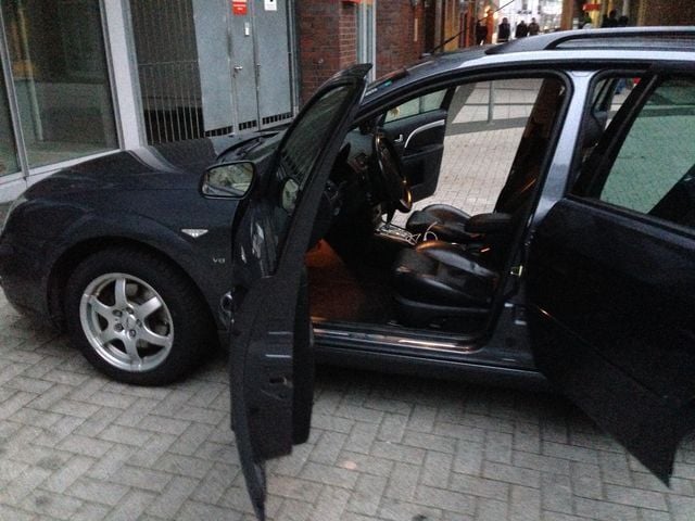 Gebraucht Ford Mondeo Ghia 170 PS (125 kW) 2004 Grau metallic Kombi